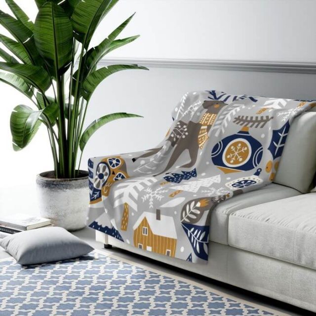 TOP 20 Things to Sell in the Winter and Holiday Season