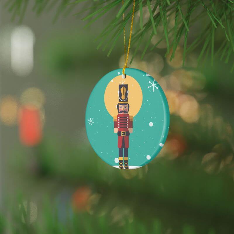 A Few Supplies Is All It Takes to Make This Classic Xmas Ornament