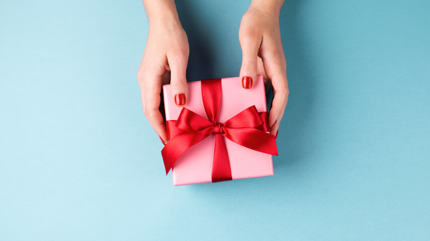 Best Personalized Valentine’s Day Gifts Anyone Will Love