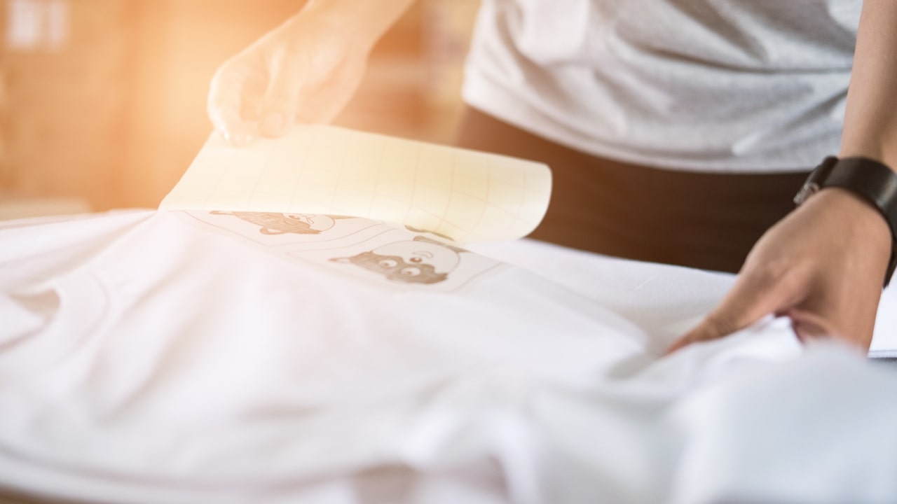 How to Iron a Picture on a Shirt Without Transfer Paper - Home Education  Magazine