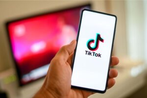 TikTok Shop affiliate: How to sell with creators in 2026