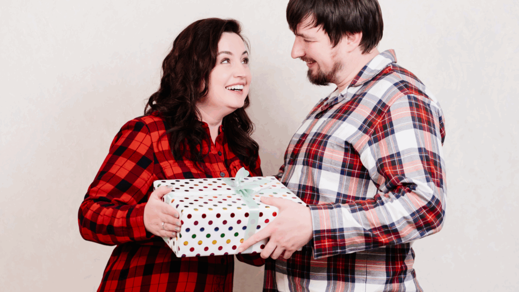 Valentine's Day pajamas to gift or sell for the season of love 1