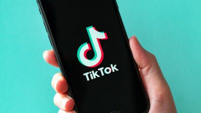 How to Use TikTok Hashtags to Boost Your Sales in 2022